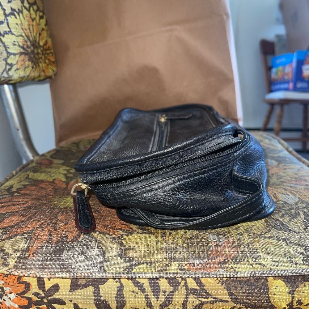 Authentic Leather Unisex Bag - Picture 9 of 11